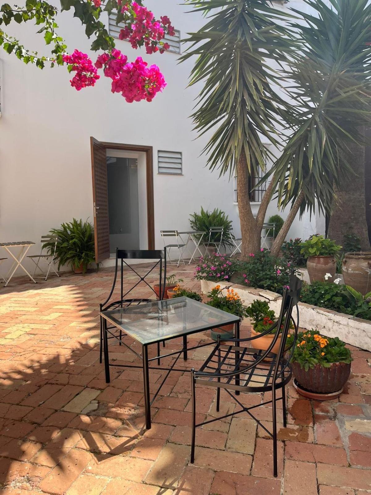 Clarisas Suites Carmona  Buitenkant foto