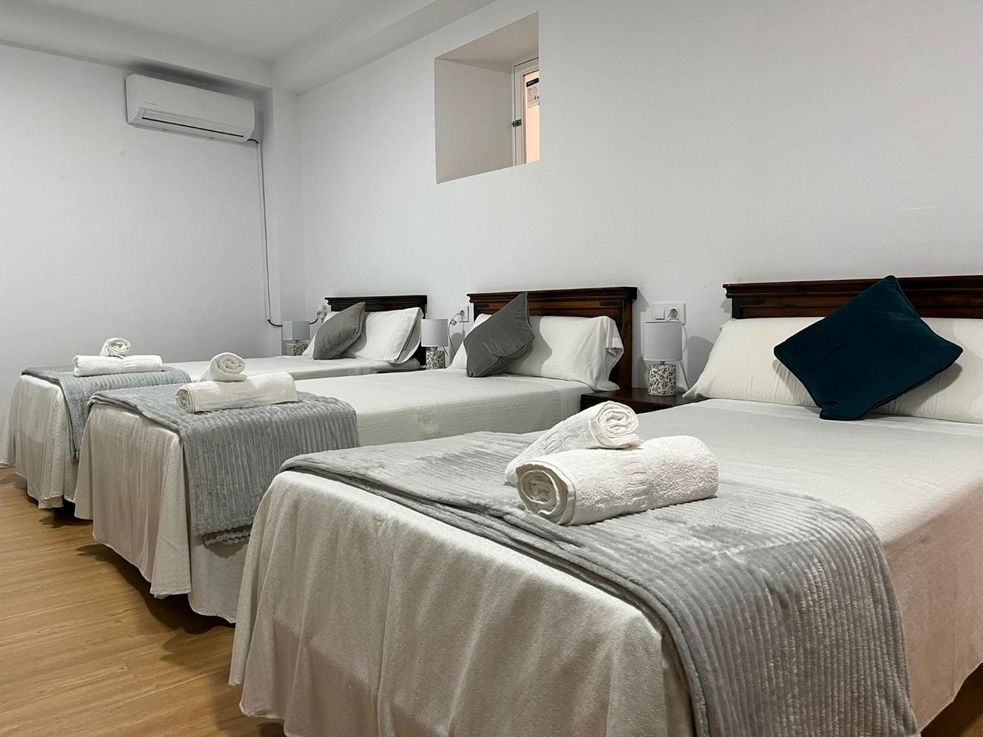Clarisas Suites Carmona  Buitenkant foto
